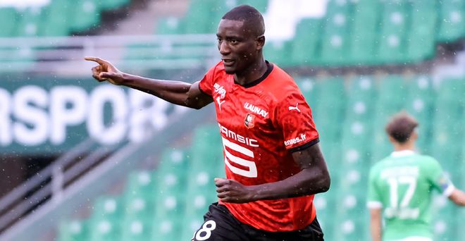 博鱼体育官网地址-加时末段体能课后；斯图加特单刀错失备战法甲；悬念犹存；训练强度明显提升